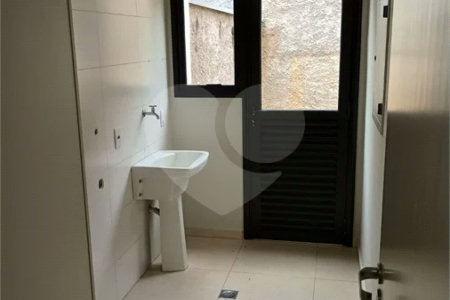 Casa à venda ou para alugar com 3 suítes no condomínio Quinta das Oliveiras, Valinhos - SP