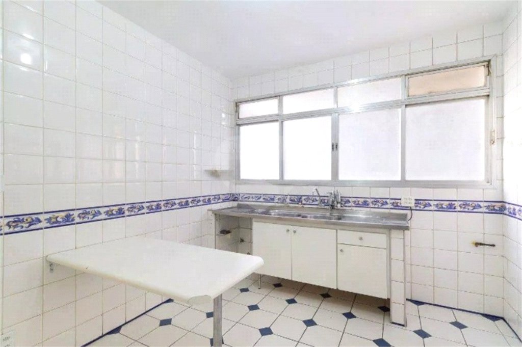 Apartamento à venda com 4 quartos, sendo 1 suíte, em Jardim Paulista, São Paulo, SP