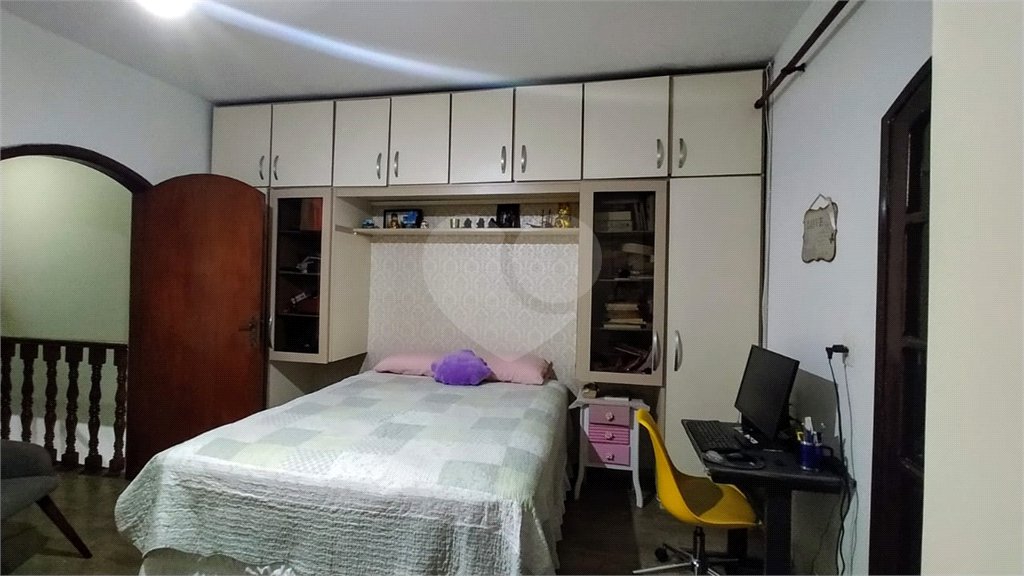 Sobrado à venda com 3 quartos, sendo 1 suíte, em Jardim Tabatinga, Guarulhos, SP