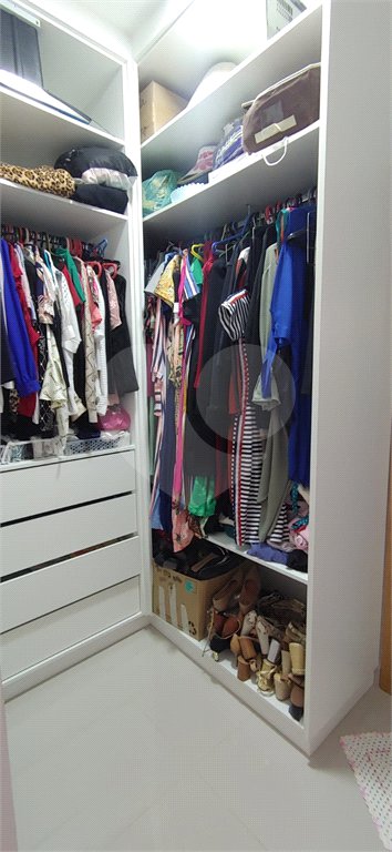 Casa à venda com 4 quartos, sendo 2 suítes, no condomínio Horto Florestal Iii, Sorocaba - SP