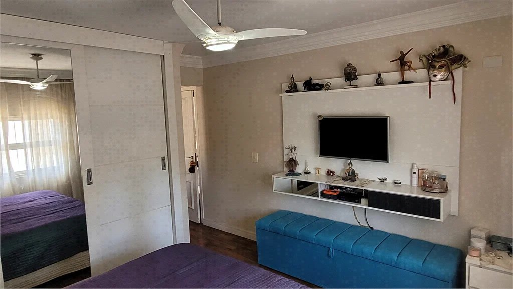 Sobrado à venda com 4 quartos, sendo 3 suítes, em Brooklin Paulista, São Paulo, SP