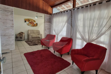 Casa à venda com 4 quartos, sendo 1 suíte, no condomínio Parque Ibiti do Paço, Sorocaba - SP