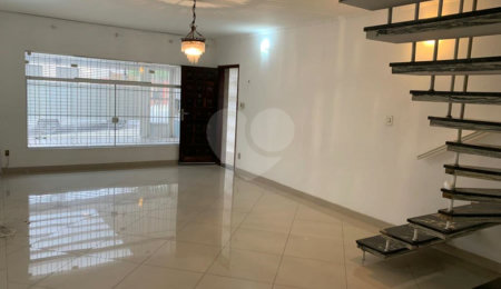 Sobrado à venda com 4 quartos, sendo 1 suíte,  em Chácara Santo Antônio (zona Leste), São Paulo, SP