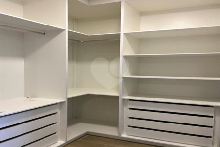 Casa à venda com 3 suítes no condomínio Jardim Residencial Dona Lucilla, Indaiatuba - SP