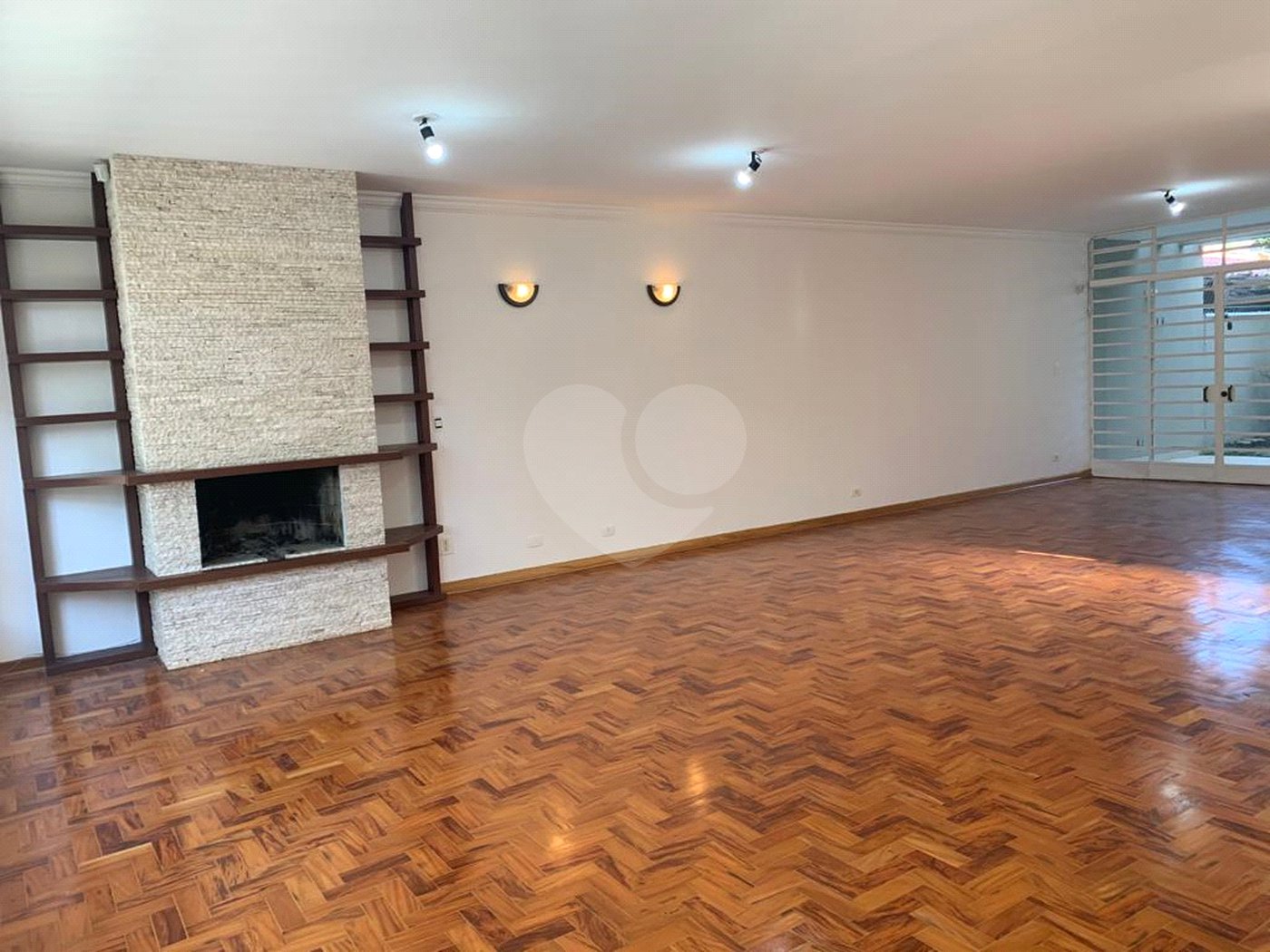 Casa à venda com 4 quartos, sendo 2 suítes, em Brooklin, São Paulo, SP