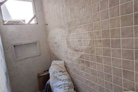 Sobrado à venda com 3 quartos, sendo 1 suíte,  em Vila Laís, São Paulo, SP