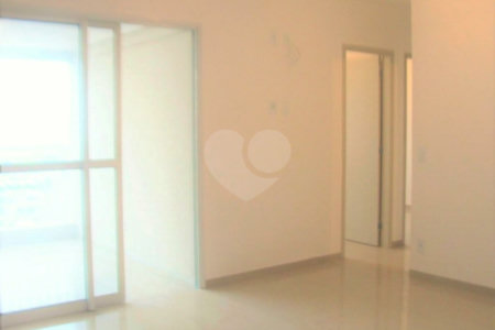 Apartamento à venda com 3 quartos, sendo 1 suíte,  em Vila Carrão, São Paulo, SP
