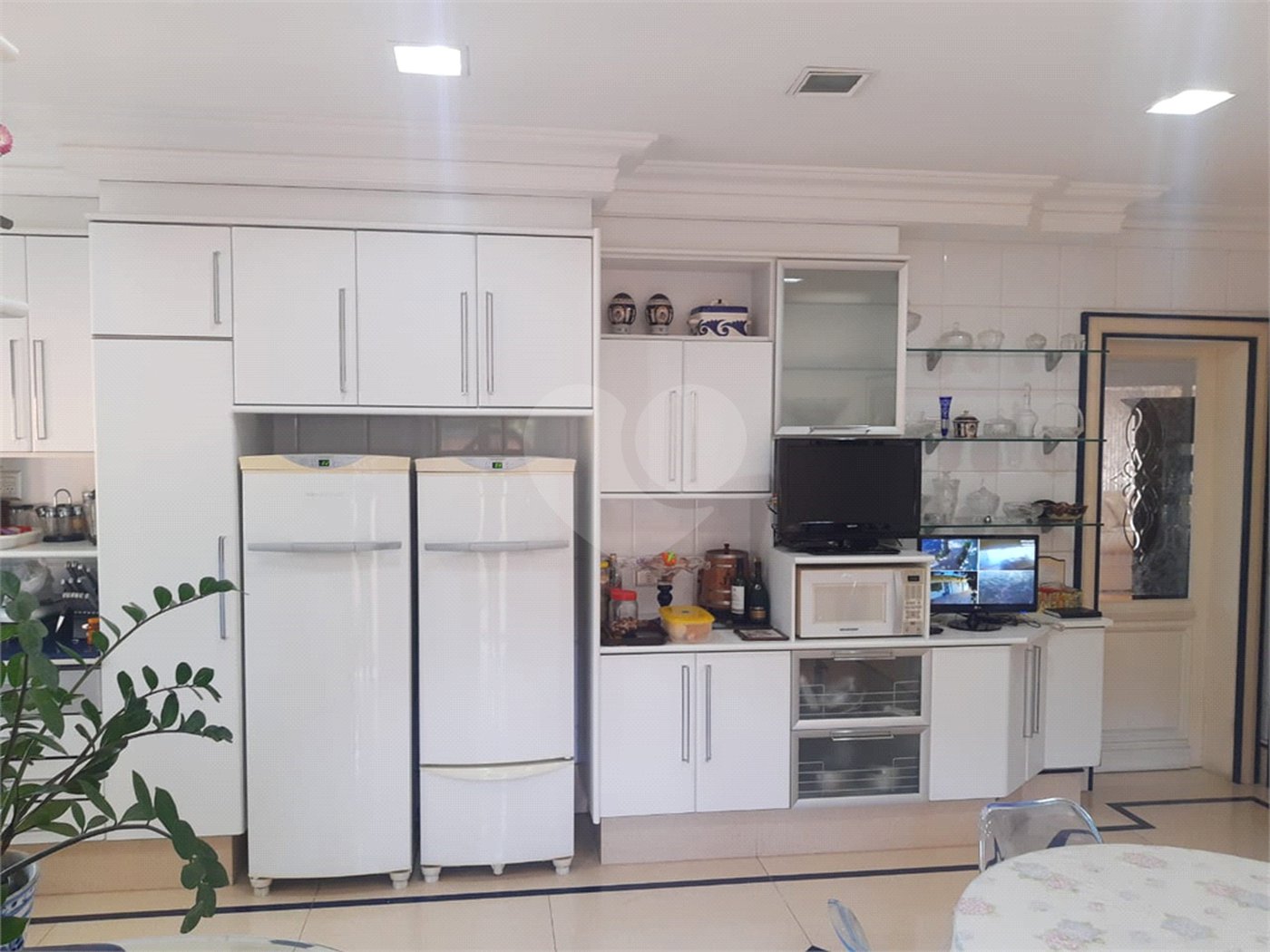 Casa à venda com 5 suítes em Jardim Leonor, São Paulo, SP