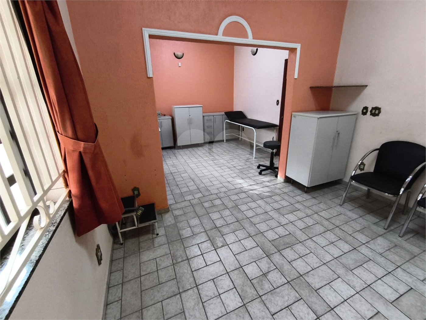 Casa à venda ou para alugar com 1 suíte, no Centro, Itapetininga, SP