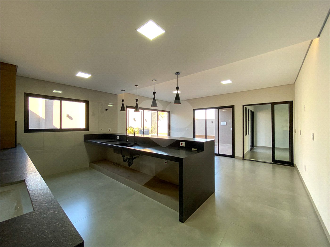 Casa à venda com 5 suítes no condomínio Nova Jerusalém - Jardinópolis, Jardinópolis - SP