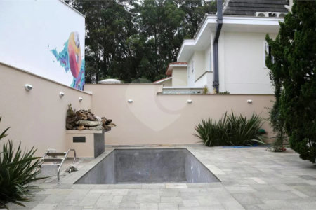 Casa à venda com 4 suítes no condomínio Residencial Morumbi, São Paulo - SP