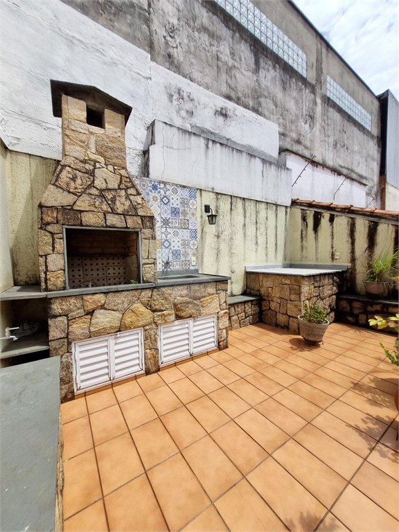 VENDA - Sobrado Jardim França: 135m² | 3 dormitórios (1 suíte) | 2 vagas | Churrasqueira