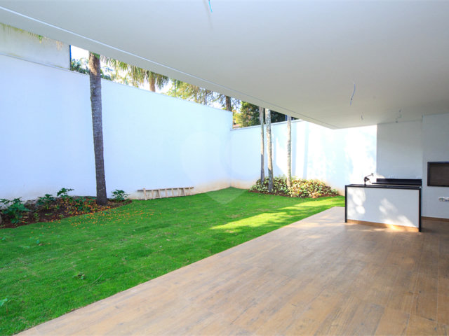 Casa à venda com 5 quartos, sendo 4 suítes,  em Jardim Marajoara, São Paulo, SP