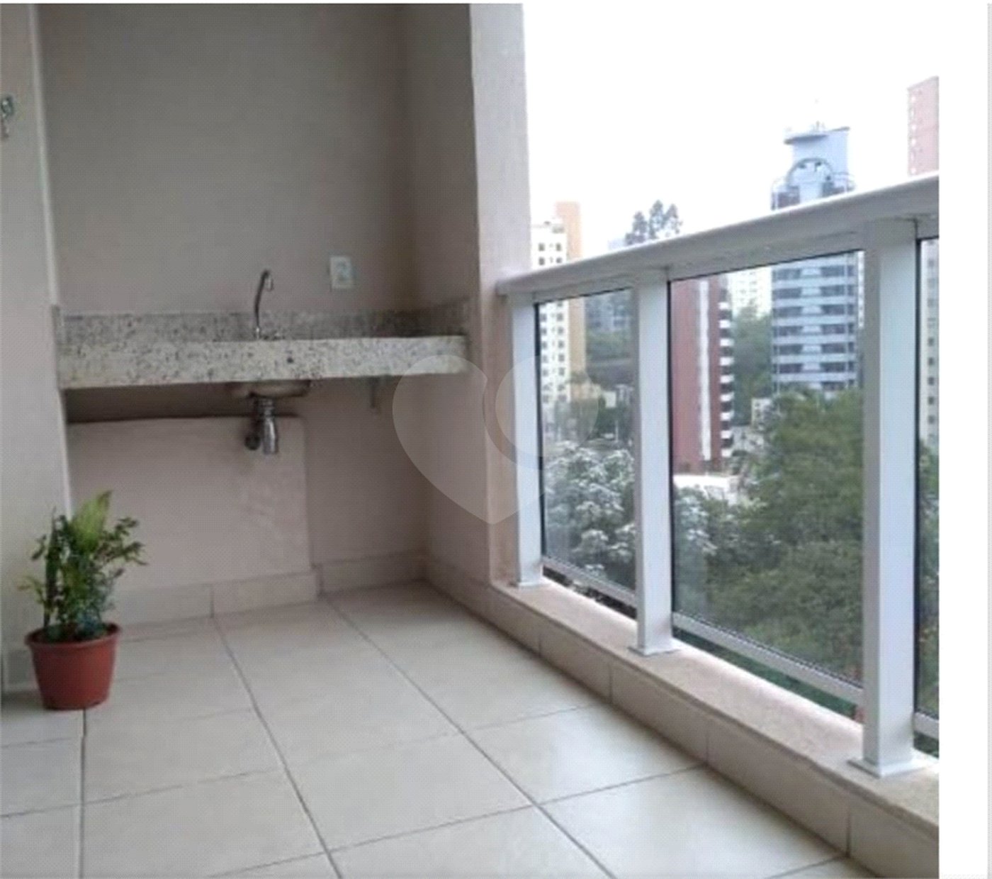 Apartamento para alugar com 3 quartos, sendo 1 suíte, em Lar São Paulo, São Paulo, SP