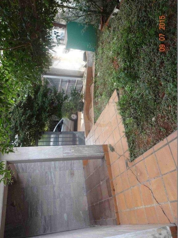 Sobrado à venda com 5 quartos, sendo 2 suítes, em Perus, São Paulo, SP