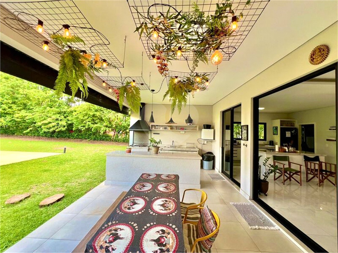 Casa à venda com 3 suítes no condomínio Acmti - Colinas do Mosteiro, Terras de Itaici e Recanto dos Pássaros, Indaiatuba - SP