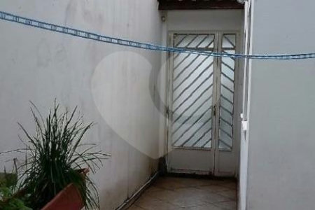 Sobrado à venda com 4 quartos, sendo 2 suítes, em Vila Nivi, São Paulo, SP