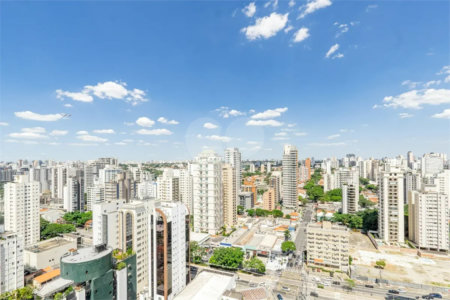 Apartamento à venda com 4 quartos, sendo 3 suítes, em Campo Belo, São Paulo, SP