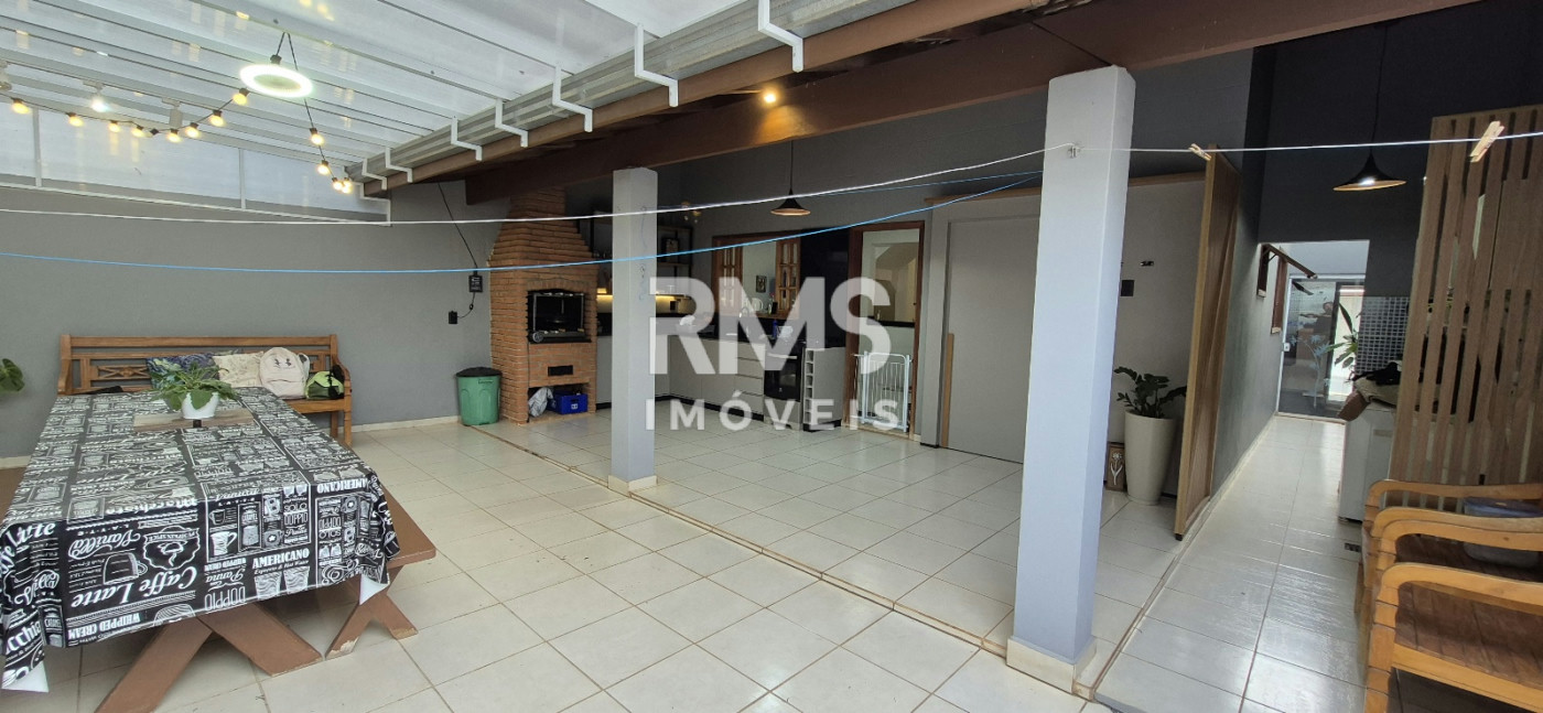 Casa à venda com 3 quartos, sendo 1 suíte, em Cond. Vila Aldea de Espana, Itu - SP
