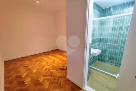 Apartamento à venda com 3 quartos, sendo 1 suíte,  em Copacabana, Rio de Janeiro, RJ