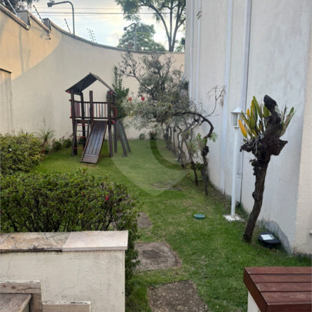Casa à venda com 3 quartos, sendo 1 suíte, no condomínio Villas de São Francisco, São Paulo - SP