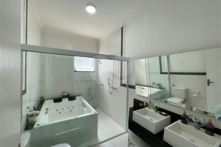 Casa à venda com 3 suítes no condomínio Village Ipanema I, Araçoiaba da Serra - SP