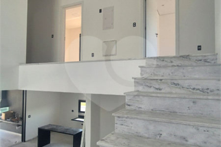 Casa à venda com 3 suítes no condomínio Recanto dos Paturis, Vinhedo - SP