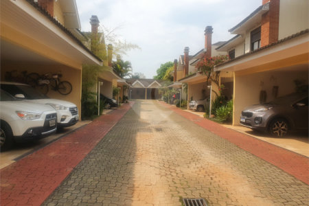 Casa à venda com 4 quartos, sendo 2 suítes,  no condomínio Lake Louise, São Paulo - SP