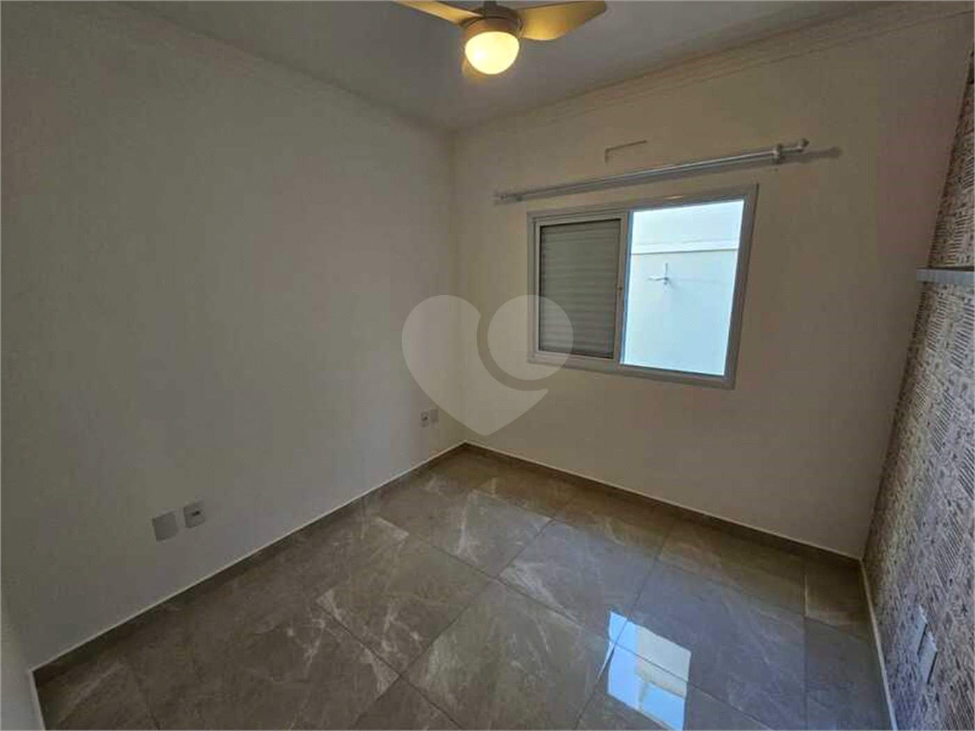 Casa à venda com 3 quartos, sendo 1 suíte, no condomínio Vista Verde, Indaiatuba - SP
