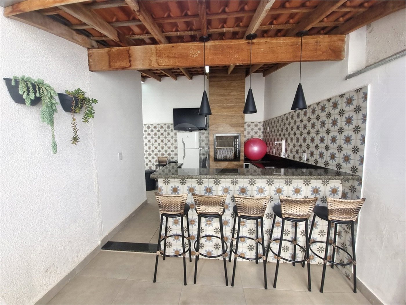 Casa Térrea à venda com 2 quartos, sendo 1 suíte,  em Jardim Wanel Ville V, Sorocaba, SP