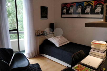Apartamento à venda com 3 suítes em Jardim Ampliação, São Paulo, SP