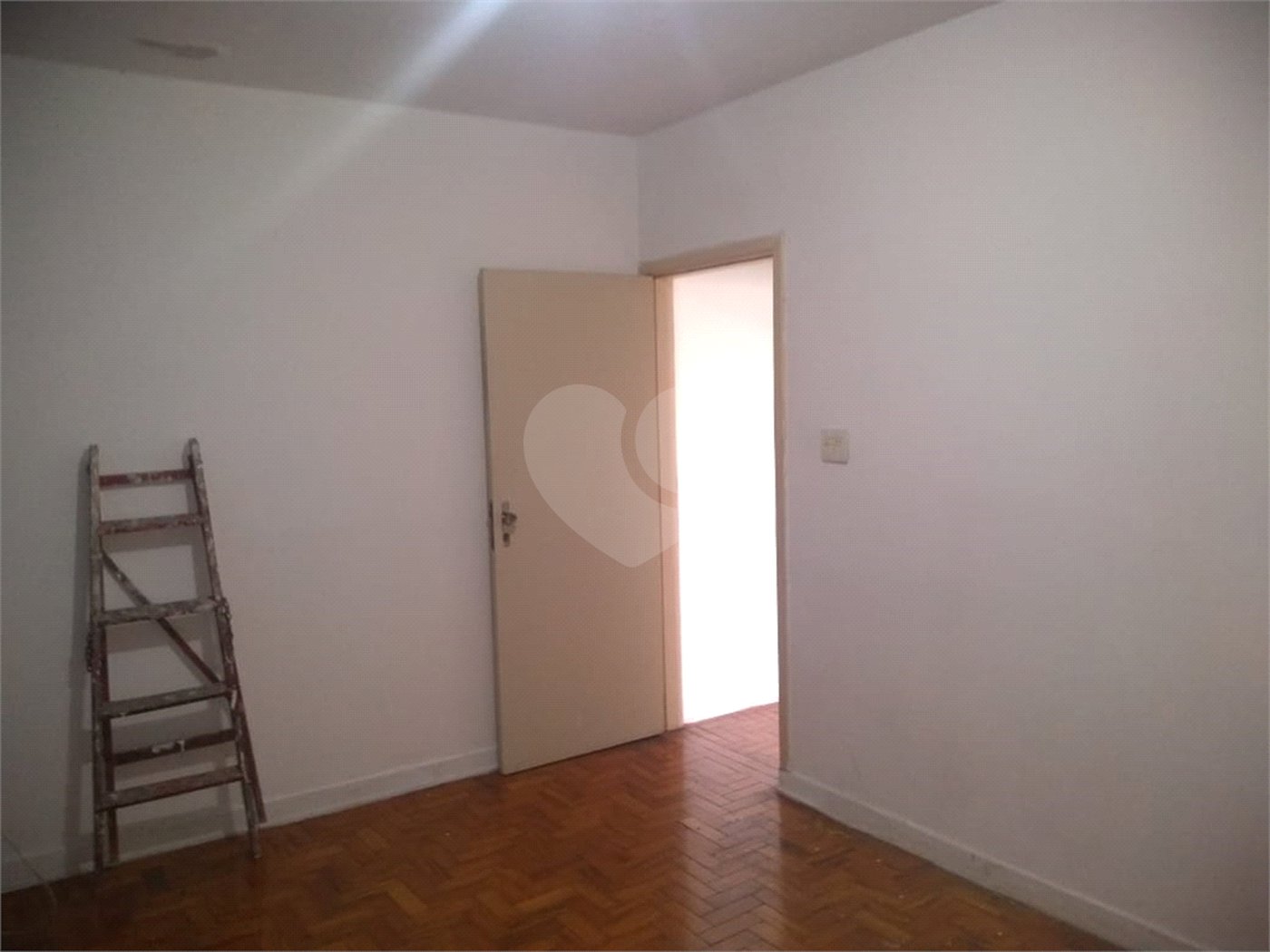 Sobrado à venda com 3 quartos em Vila Nivi, São Paulo, SP