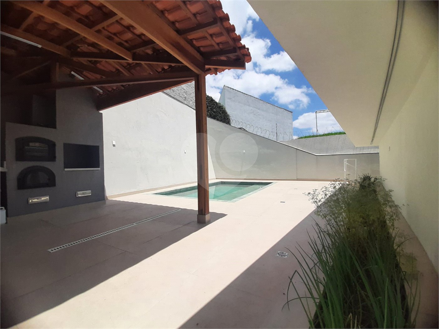 Casa Térrea à venda ou para alugar com 4 suítes em Jardim São Bento, São Paulo, SP