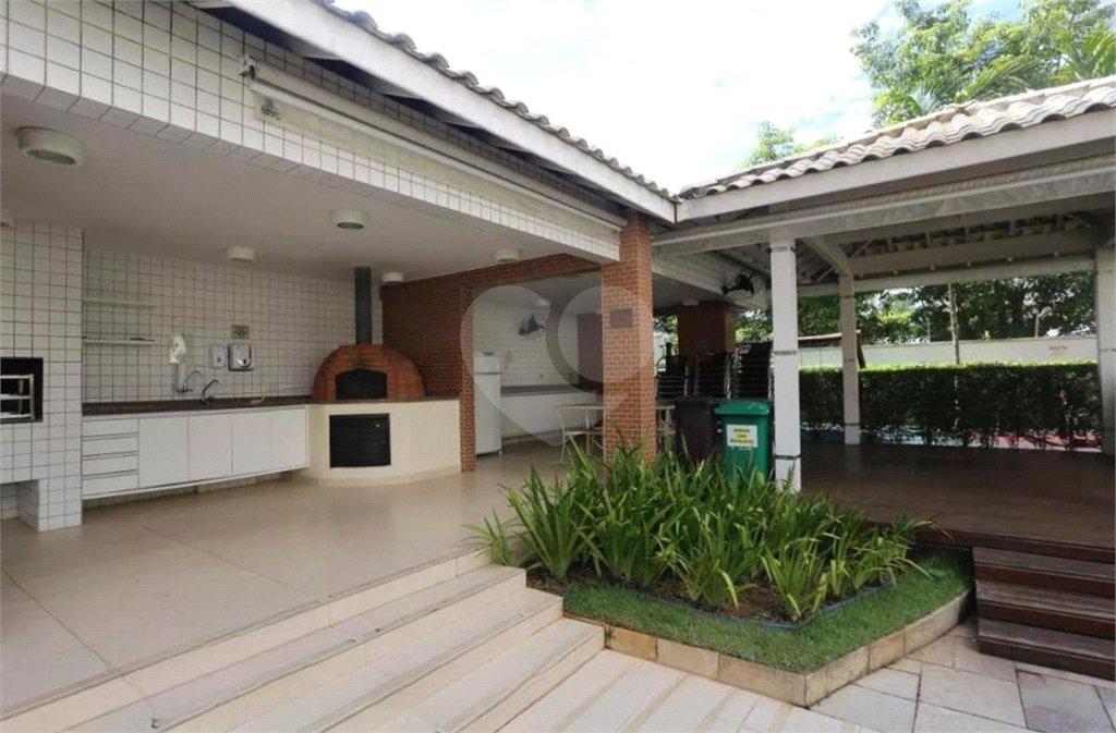 Apartamento à venda com 3 quartos, sendo 1 suíte,  em Cidade São Francisco, São Paulo, SP