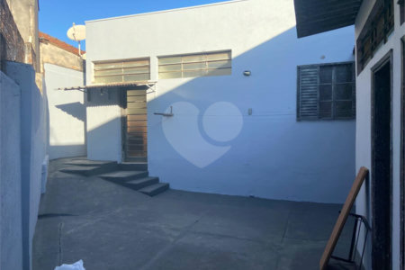 Casa à venda com 3 quartos, sendo 1 suíte, no Centro, Araraquara, SP