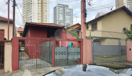 Sobrado à venda com 3 quartos, sendo 1 suíte, em Vila Firmiano Pinto, São Paulo, SP