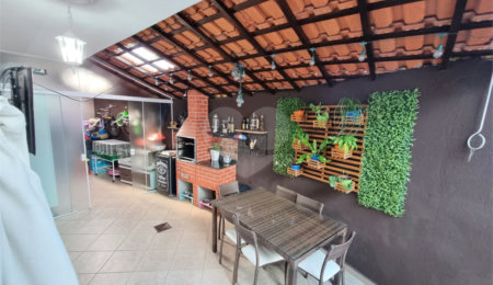Sobrado à venda com 3 quartos, sendo 1 suíte,  em Parque Capuava, Santo André, SP