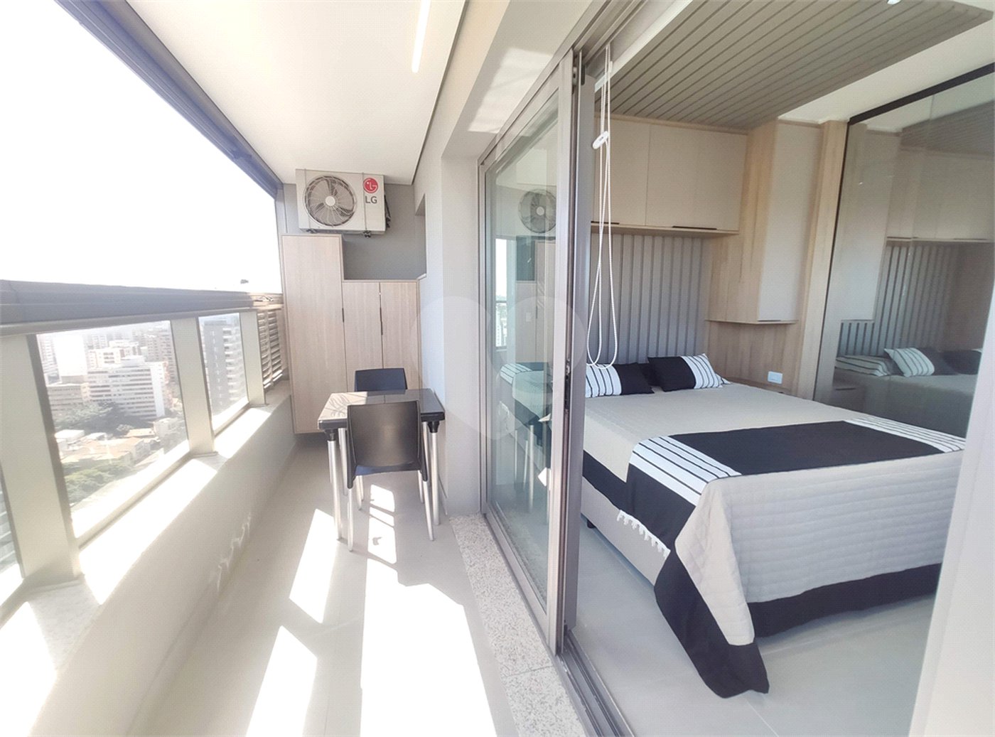 Apartamento à venda ou para alugar com 1 suíte em Pinheiros, São Paulo, SP