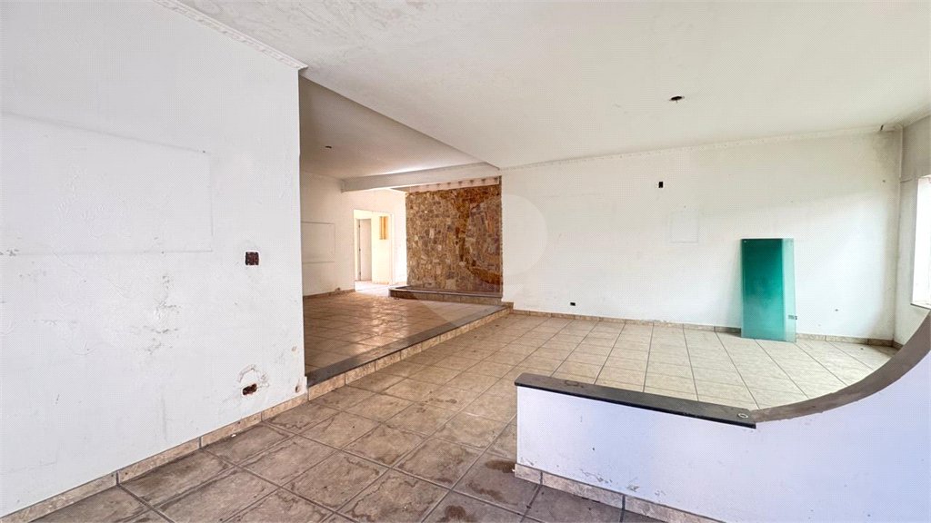 Casa para alugar com 5 quartos, sendo 2 suítes, no Centro, Suzano, SP