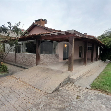 Casa à venda com 3 quartos, sendo 1 suíte,  em Retiro das Fontes, Atibaia, SP