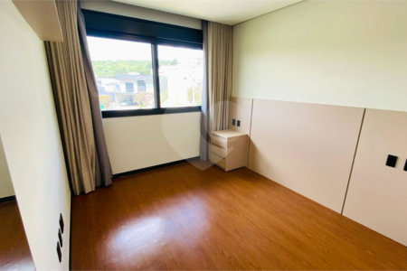 Casa à venda com 3 suítes no condomínio Euroville II, Bragança Paulista - SP