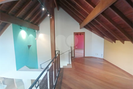 Casa à venda com 3 quartos, sendo 1 suíte,  no condomínio Estância Marambaia, Vinhedo - SP