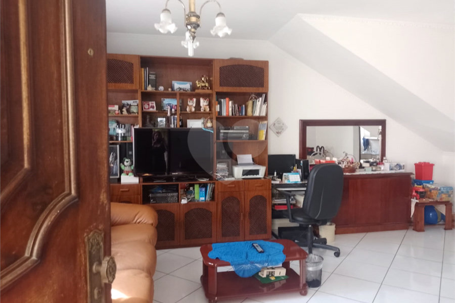 Sobrado à venda com 3 quartos, sendo 1 suíte,  em Tremembé, São Paulo, SP
