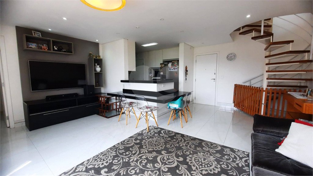 Apartamento à venda com 3 quartos, sendo 1 suíte, em Jardim Marajoara, São Paulo, SP