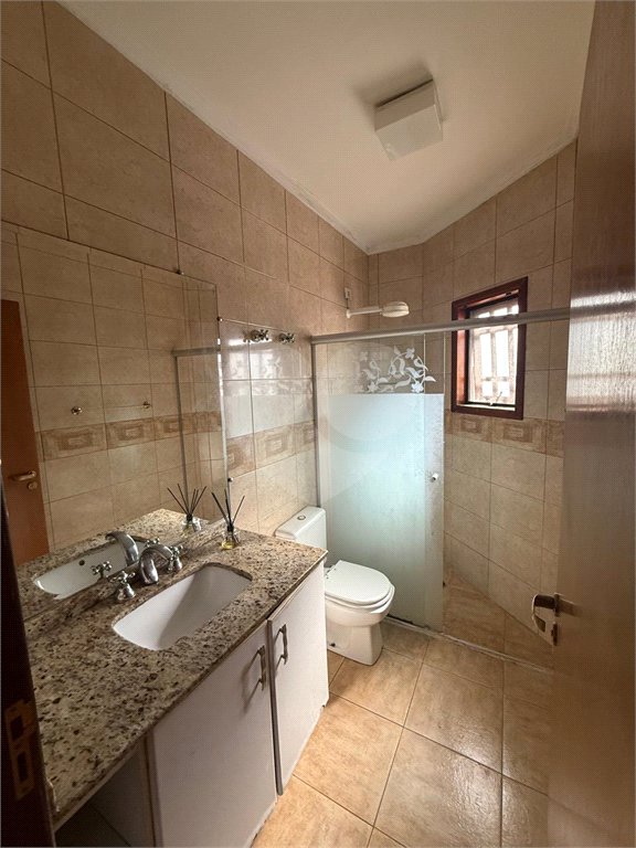 Casa à venda com 4 quartos, sendo 2 suítes,  no condomínio Arujá 5, Arujá - SP