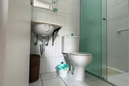 Casa à venda com 3 quartos, sendo 1 suíte, no condomínio New Village, Cotia - SP