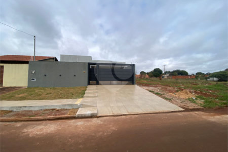 Casa à venda com 3 suítes em Jardim Estoril, Ponta Porã, MS
