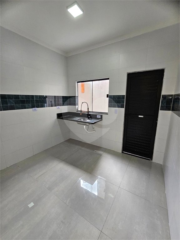 Sobrado à venda com 2 quartos em Maracanã, Praia Grande, SP
