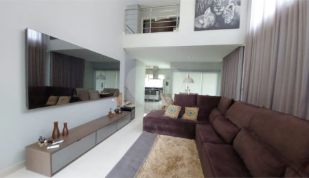 Casa à venda com 4 suítes no condomínio Figueira Garden, Atibaia - SP