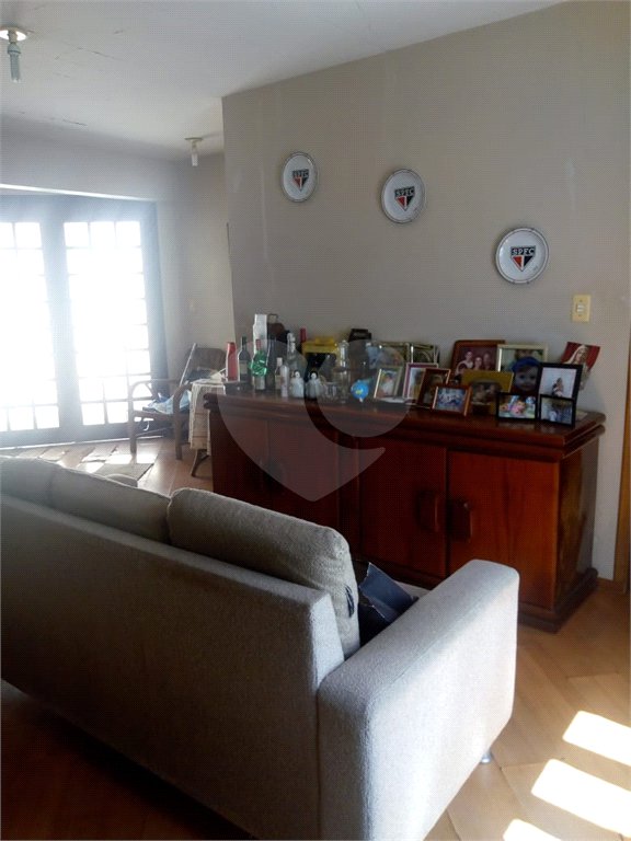 Casa Térrea à venda com 3 quartos, sendo 1 suíte,  em Jardim Prudência, São Paulo, SP